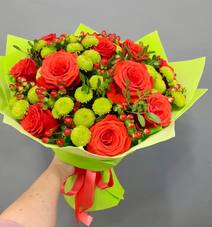 Букет цветов из: Хризантемы и Розы в Нестеровской