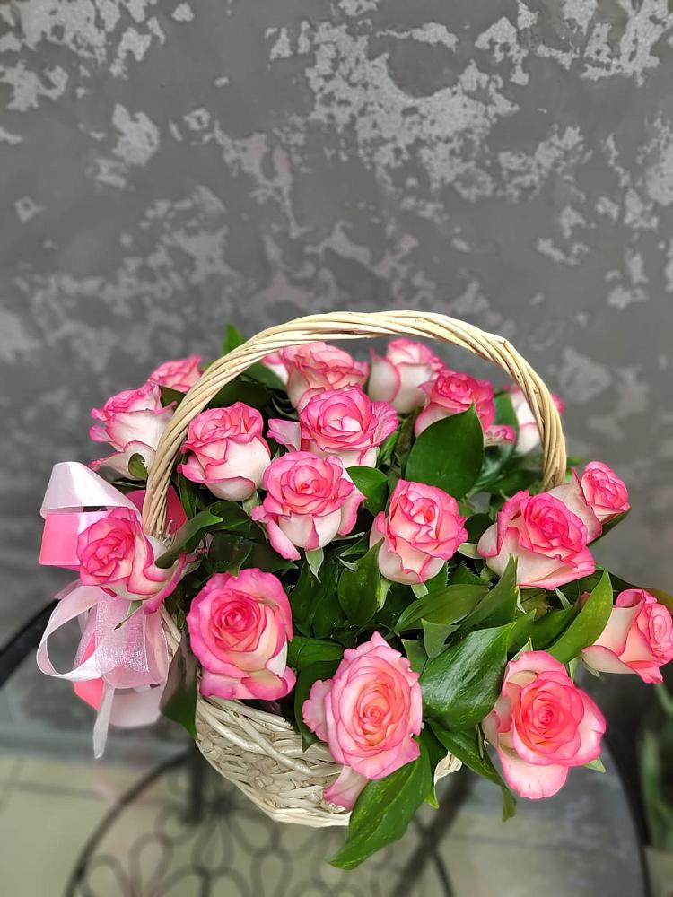 Цветочная композиция из Розы в корзине в Нестеровской