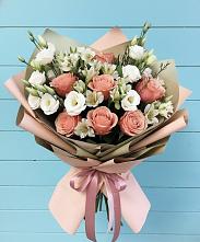 Букет цветов из:  Розы, Альстромерии и Лизиантусы в Нестеровской
