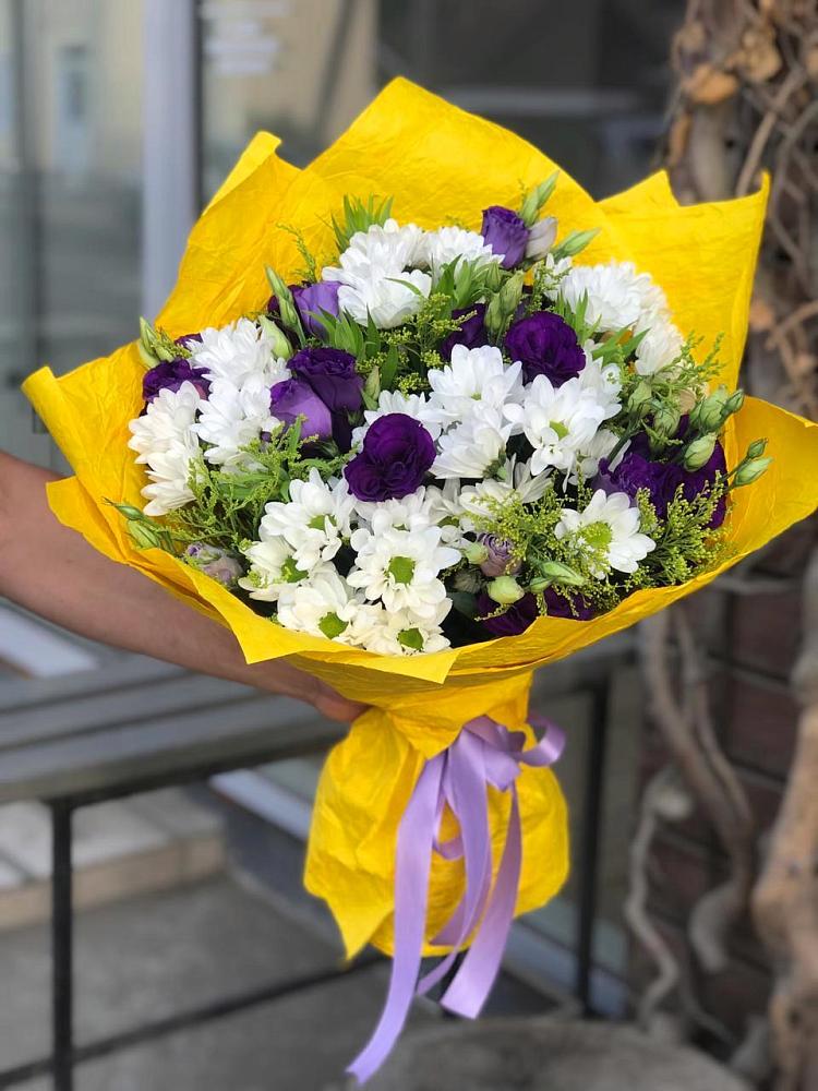 Букет цветов из: Ирисы, Хризантемы и Ромашки в Нестеровской