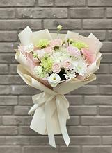 Букет цветов из:  Гвоздики, Розы, Лизиантусы и Хризантемы в Нестеровской