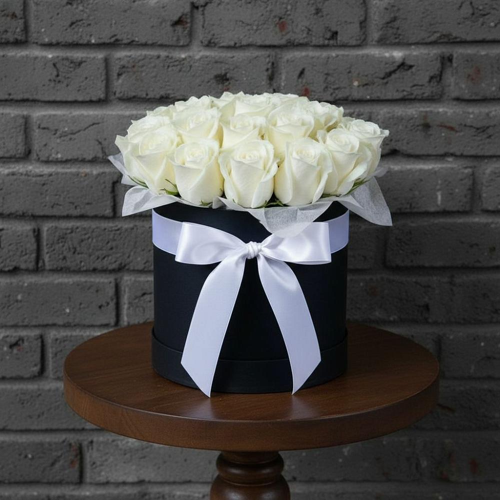 Цветочная композиция из Розы в шляпной коробке в Нестеровской