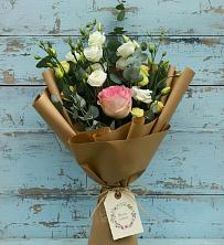 Букет цветов из:  Розы и Лизиантусы в Нестеровской