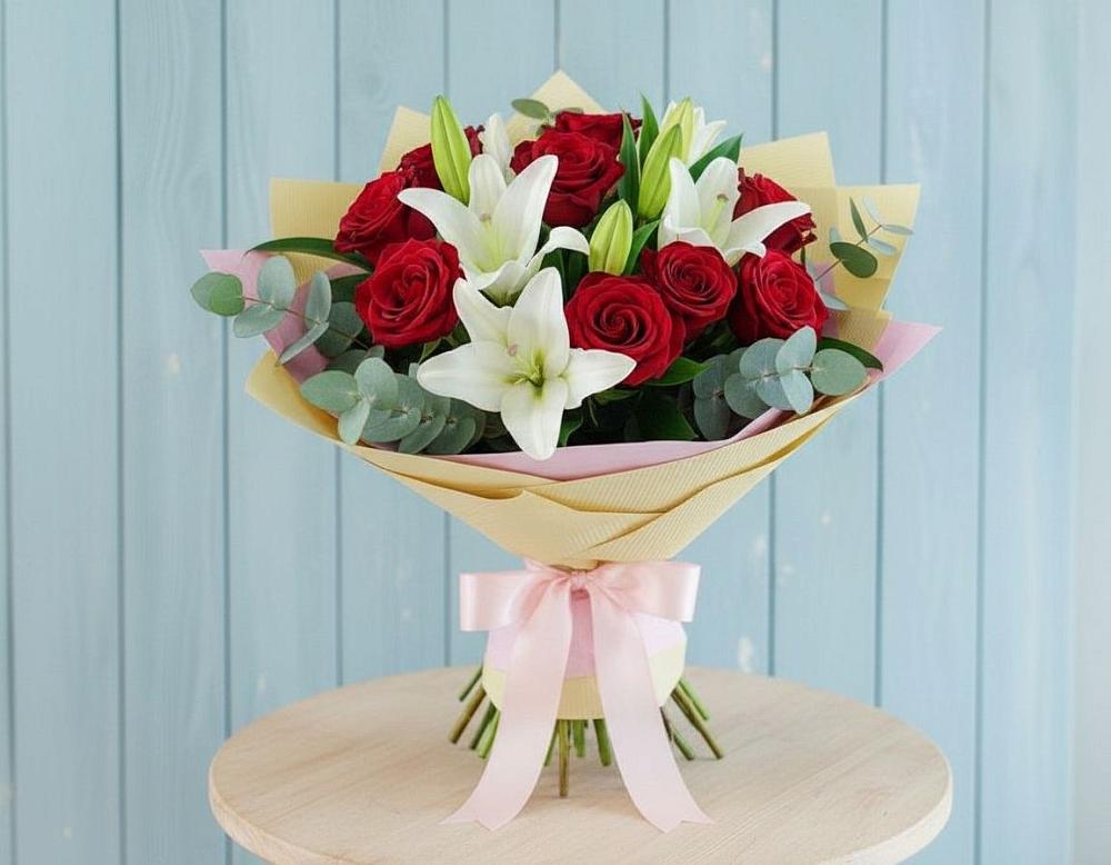 Букет цветов из: Лилии и Розы в Нестеровской